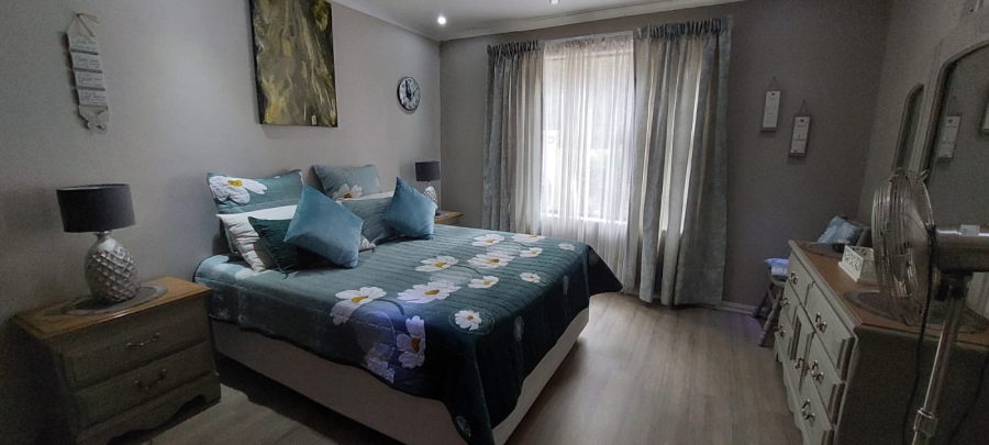 13 Bedroom Property for Sale in Rangeview Gauteng