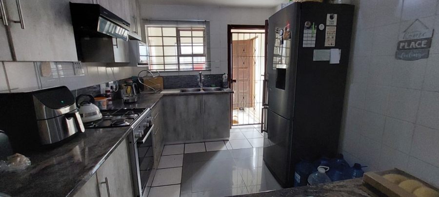 13 Bedroom Property for Sale in Rangeview Gauteng