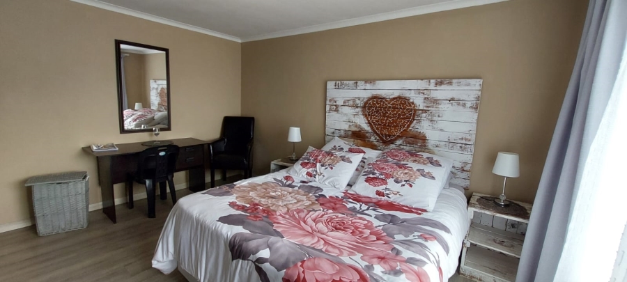 13 Bedroom Property for Sale in Rangeview Gauteng