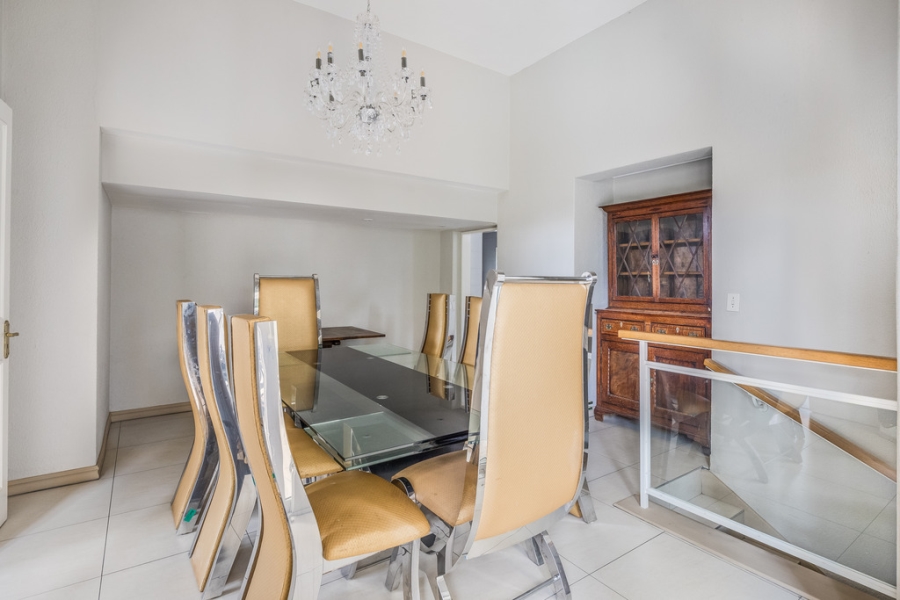 To Let 5 Bedroom Property for Rent in Sandown Gauteng