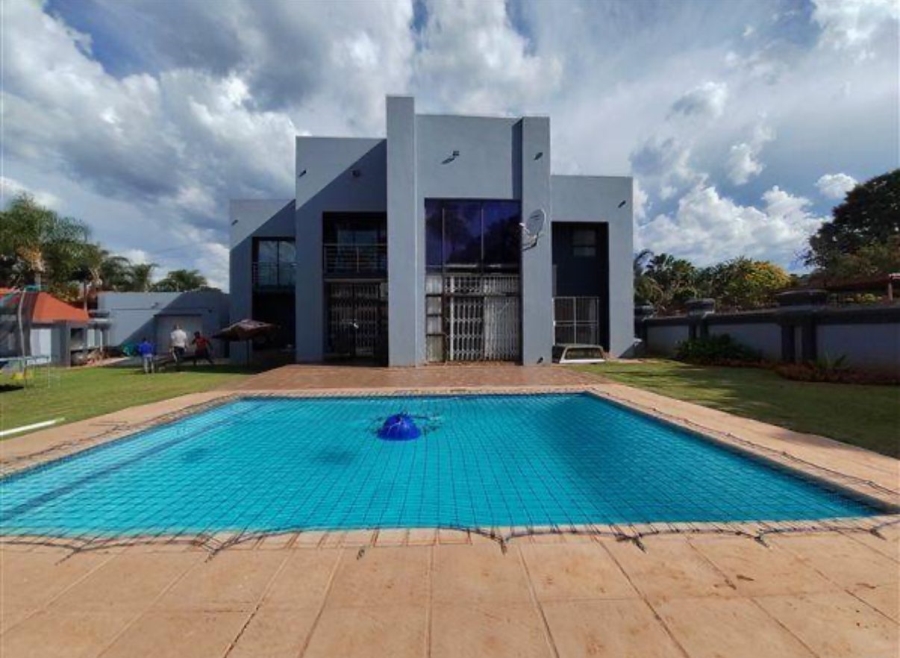 To Let 6 Bedroom Property for Rent in Montana Gauteng