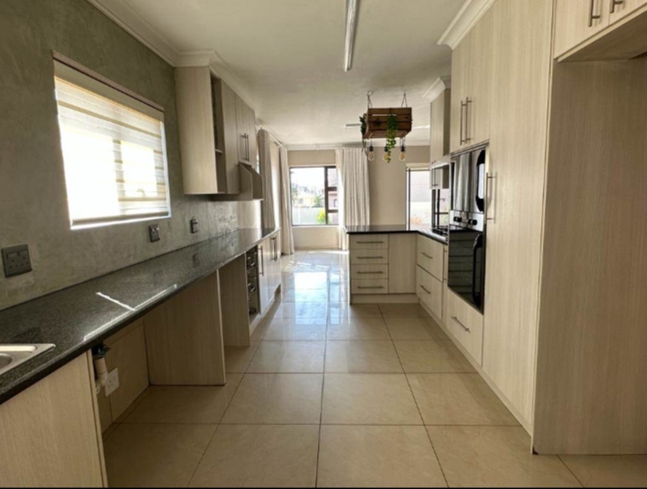 To Let 4 Bedroom Property for Rent in Montana Gauteng