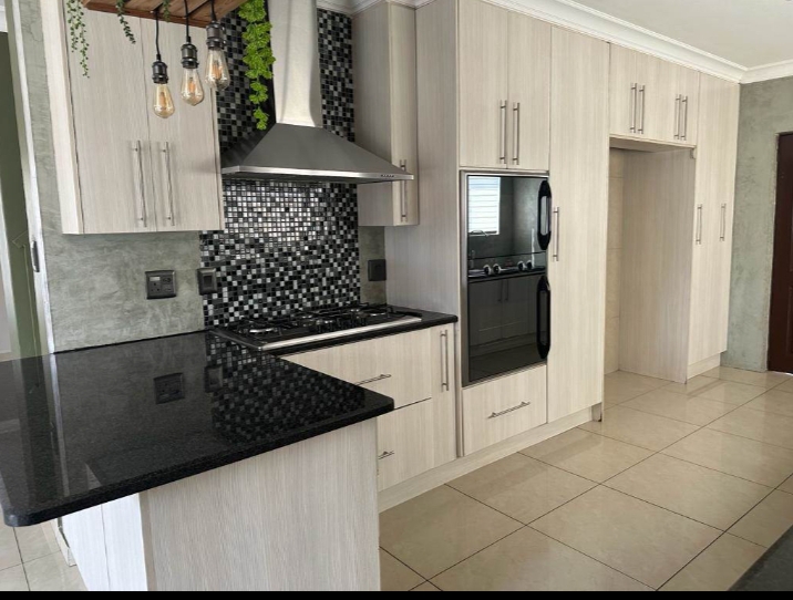 To Let 4 Bedroom Property for Rent in Montana Gauteng