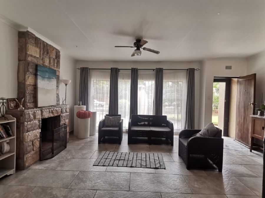 4 Bedroom Property for Sale in Brackenhurst Gauteng