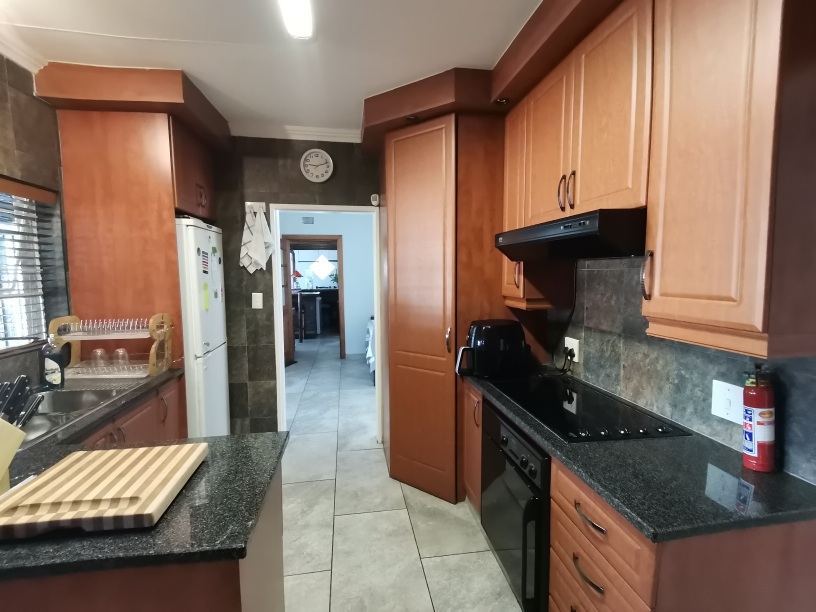 4 Bedroom Property for Sale in Brackenhurst Gauteng