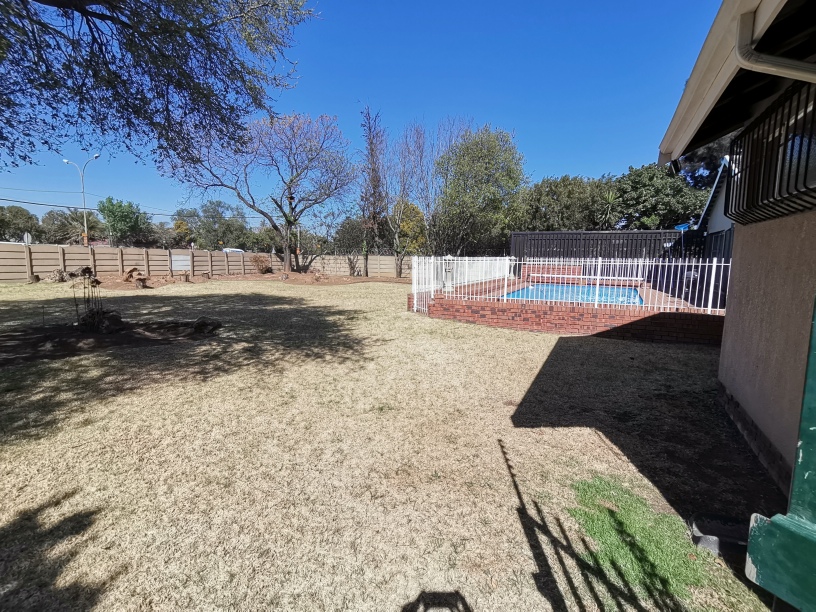 4 Bedroom Property for Sale in Brackenhurst Gauteng