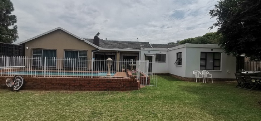 4 Bedroom Property for Sale in Brackenhurst Gauteng