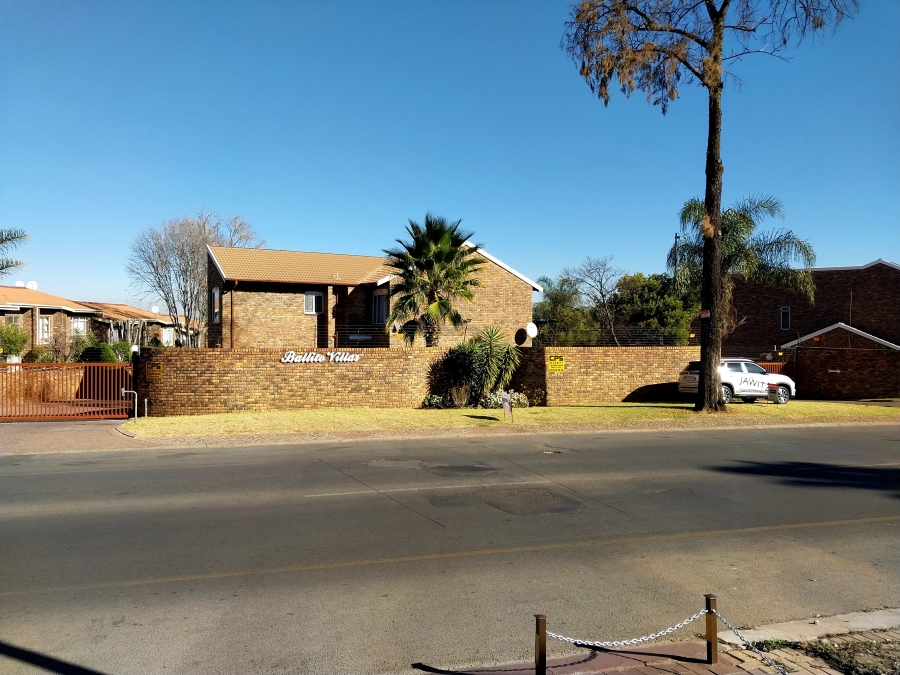 3 Bedroom Property for Sale in Brackendowns Gauteng