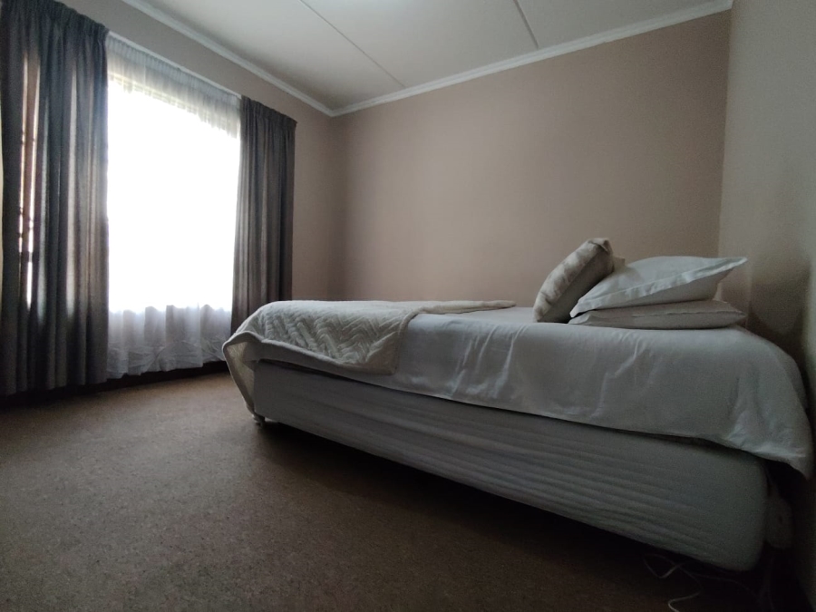 2 Bedroom Property for Sale in Noordwyk Gauteng