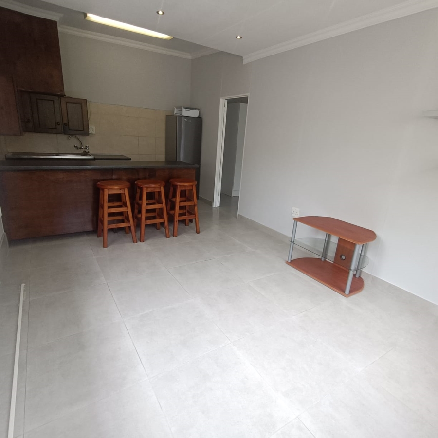 To Let 2 Bedroom Property for Rent in East Town Gauteng