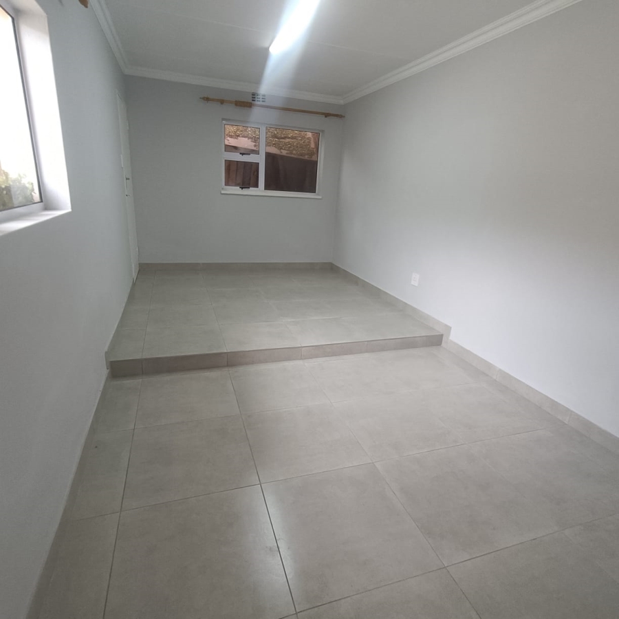 To Let 2 Bedroom Property for Rent in East Town Gauteng