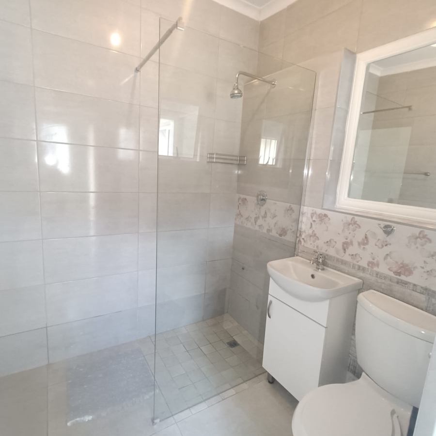 To Let 2 Bedroom Property for Rent in East Town Gauteng