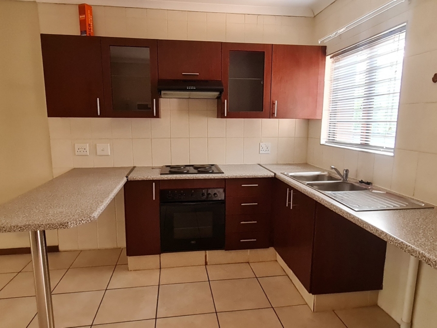 To Let 2 Bedroom Property for Rent in Dalview Gauteng