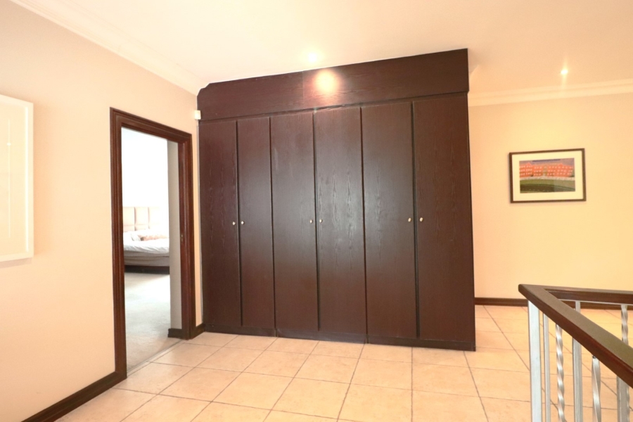 To Let 5 Bedroom Property for Rent in Bryanston Gauteng