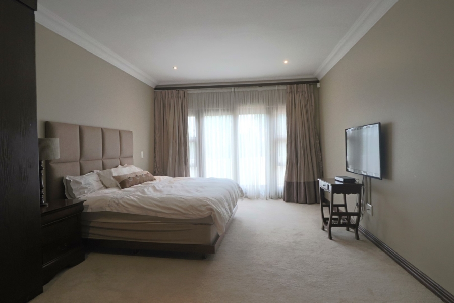 To Let 5 Bedroom Property for Rent in Bryanston Gauteng