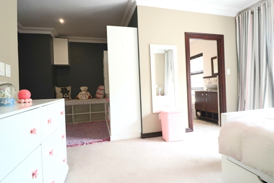 To Let 5 Bedroom Property for Rent in Bryanston Gauteng