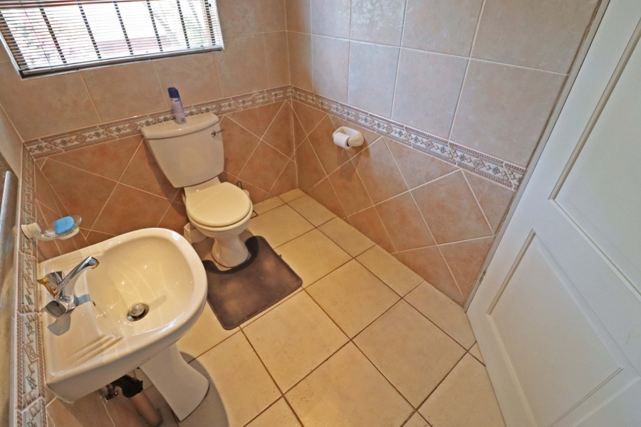 4 Bedroom Property for Sale in Mill Hill Gauteng