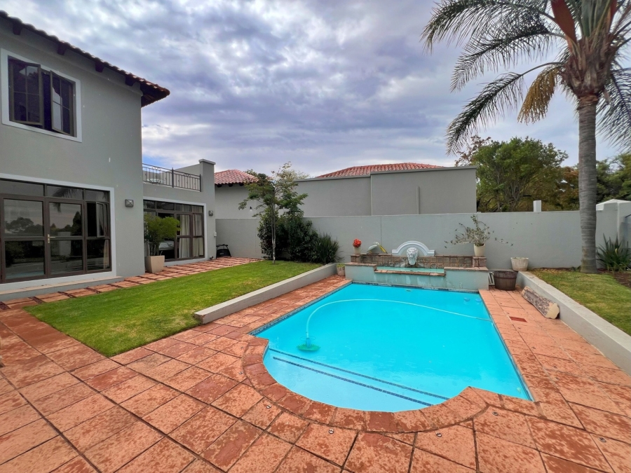 To Let 4 Bedroom Property for Rent in Dainfern Golf Estate Gauteng