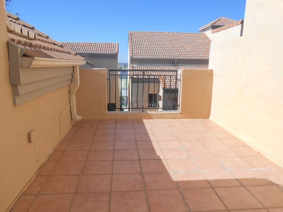 To Let 1 Bedroom Property for Rent in Lonehill Gauteng