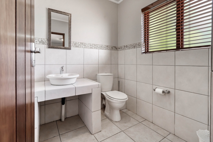 3 Bedroom Property for Sale in Broadacres Gauteng