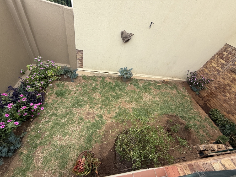 3 Bedroom Property for Sale in Radiokop Gauteng