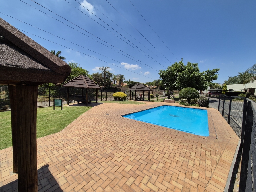 1 Bedroom Property for Sale in Bedford Gardens Gauteng