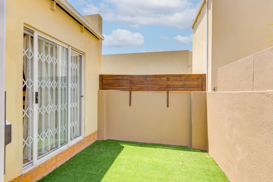 3 Bedroom Property for Sale in Radiokop Gauteng