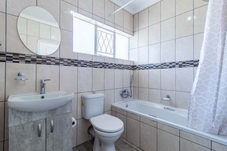 5 Bedroom Property for Sale in Kensington Gauteng