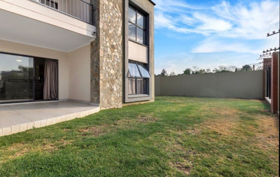 To Let 3 Bedroom Property for Rent in Waterfall Gauteng