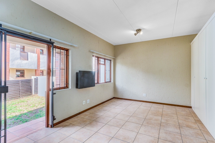 1 Bedroom Property for Sale in Paulshof Gauteng