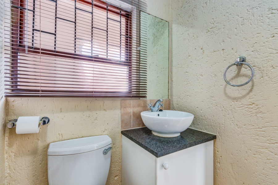 1 Bedroom Property for Sale in Paulshof Gauteng