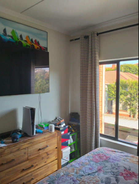 2 Bedroom Property for Sale in Greenstone Hill Gauteng