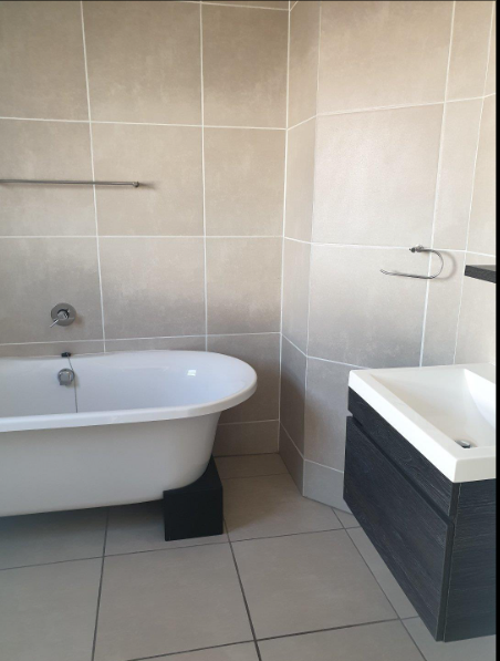 3 Bedroom Property for Sale in Greenstone Hill Gauteng