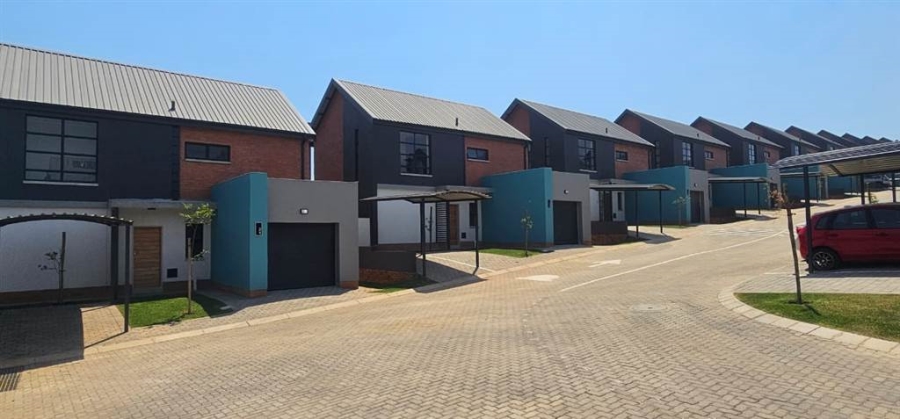 To Let 3 Bedroom Property for Rent in Rooihuiskraal North Gauteng