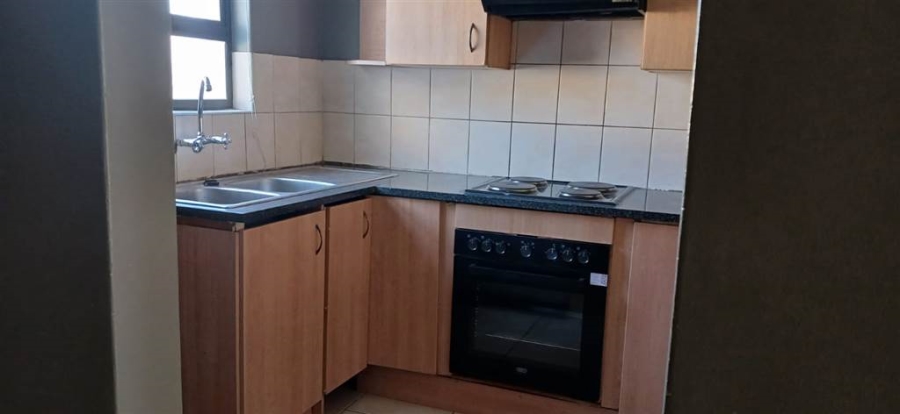 To Let 3 Bedroom Property for Rent in Halfway House Gauteng