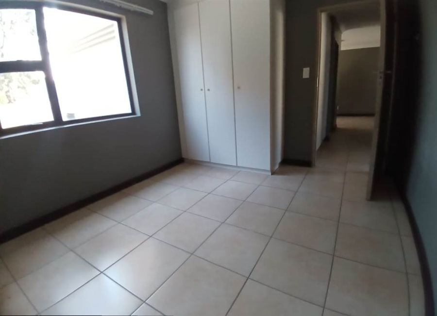 To Let 3 Bedroom Property for Rent in Halfway House Gauteng