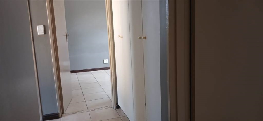 To Let 3 Bedroom Property for Rent in Halfway House Gauteng