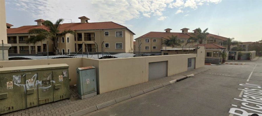 To Let 3 Bedroom Property for Rent in Halfway House Gauteng