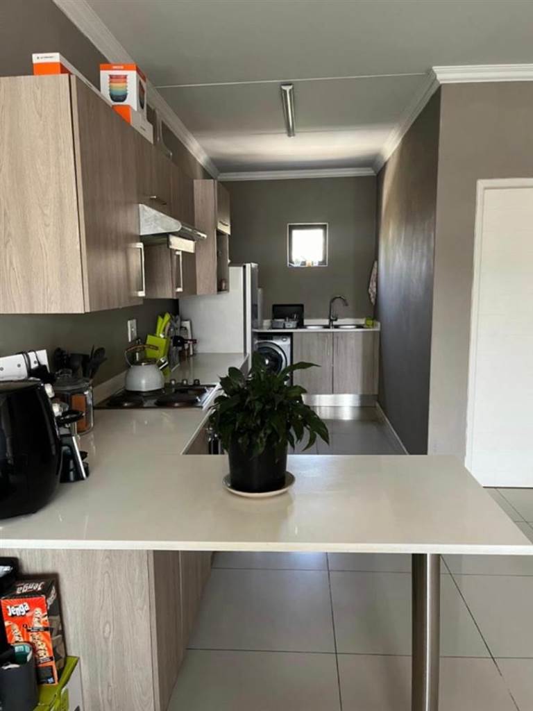 To Let 2 Bedroom Property for Rent in Halfway Gardens Gauteng