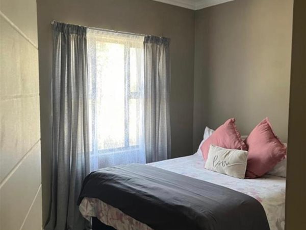 To Let 2 Bedroom Property for Rent in Halfway Gardens Gauteng