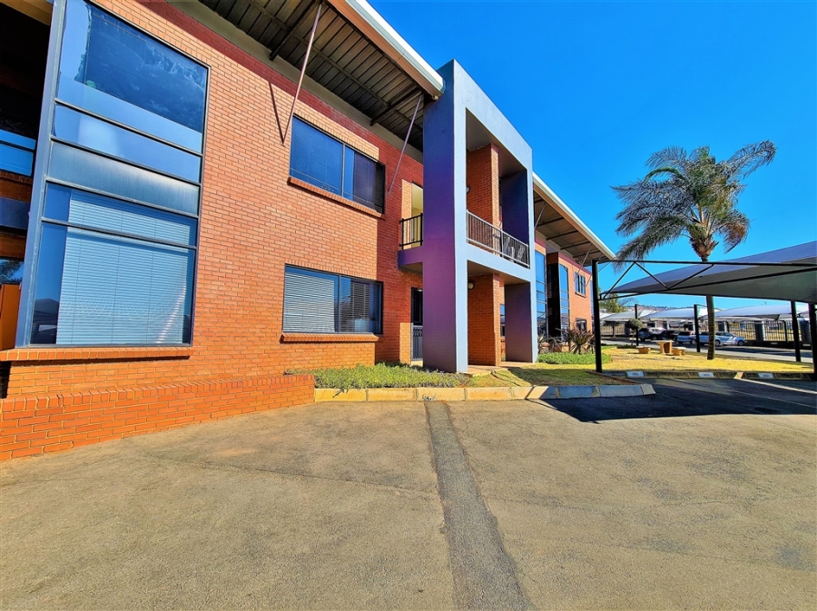 To Let commercial Property for Rent in Ruimsig Gauteng