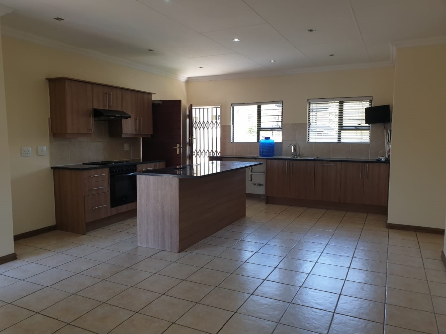 To Let 3 Bedroom Property for Rent in Greengate Gauteng