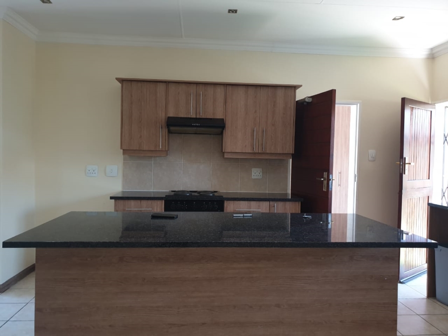 To Let 3 Bedroom Property for Rent in Greengate Gauteng