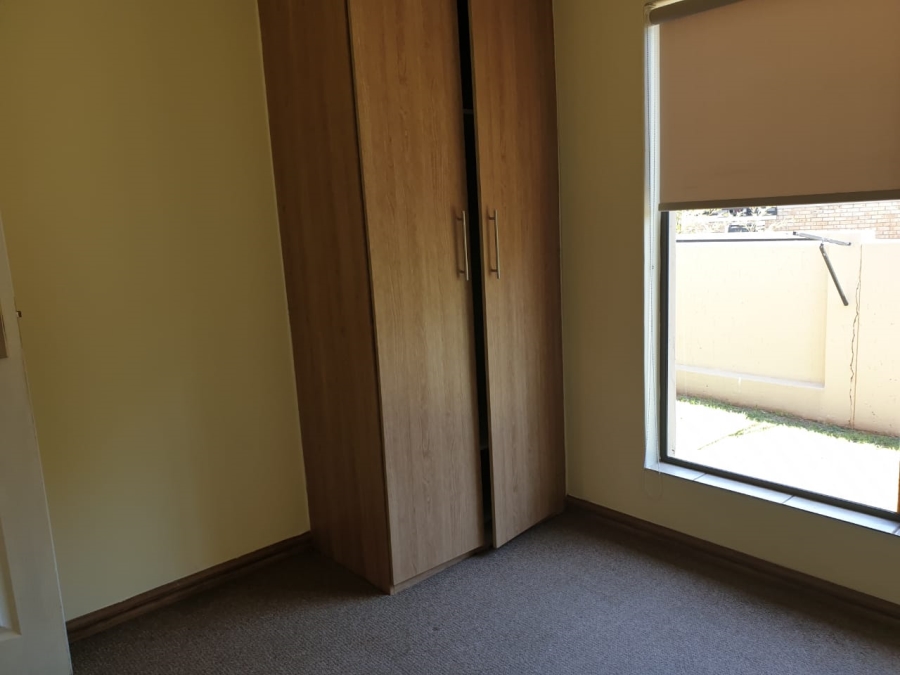 To Let 3 Bedroom Property for Rent in Greengate Gauteng