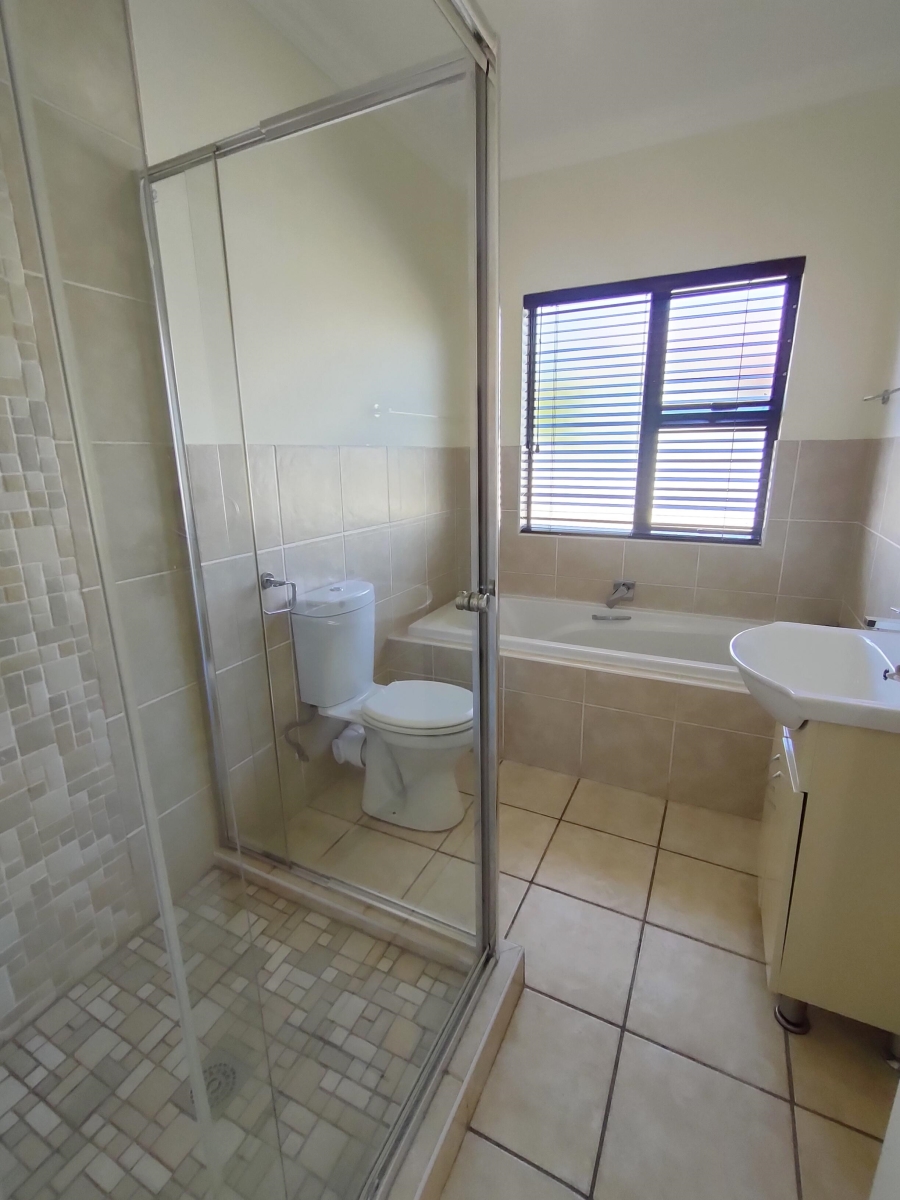 To Let 3 Bedroom Property for Rent in Greengate Gauteng