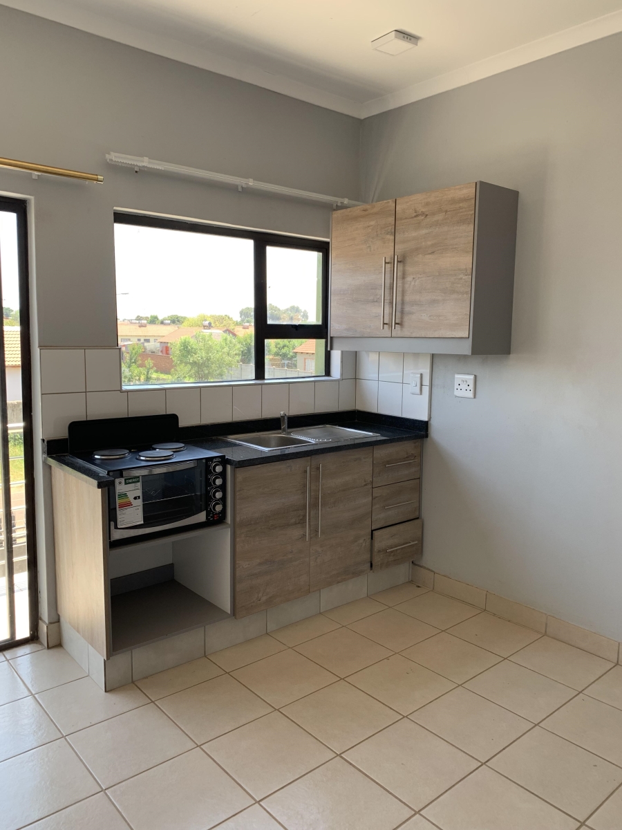 To Let 1 Bedroom Property for Rent in Villa Liza Gauteng