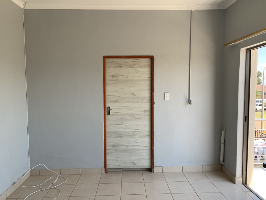 To Let 1 Bedroom Property for Rent in Villa Liza Gauteng