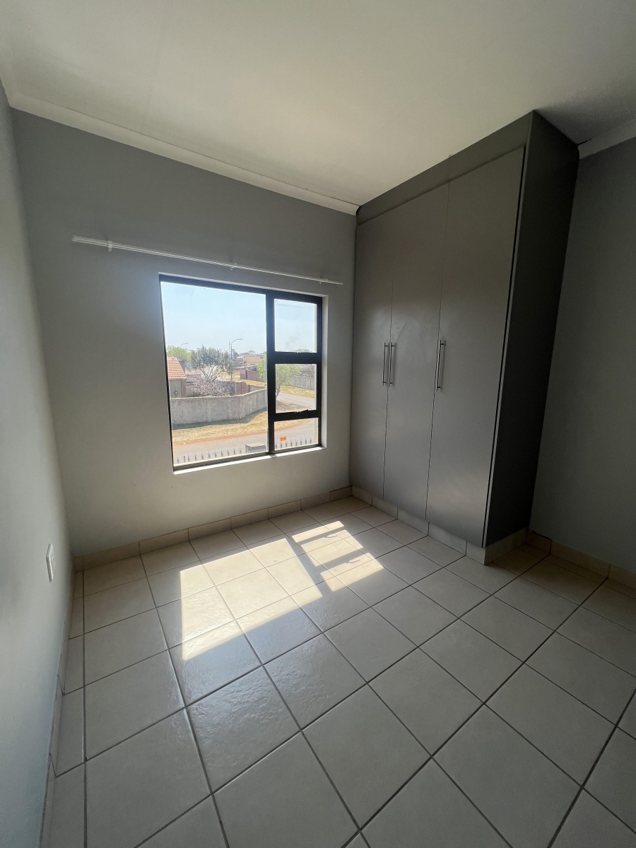 To Let 1 Bedroom Property for Rent in Villa Liza Gauteng