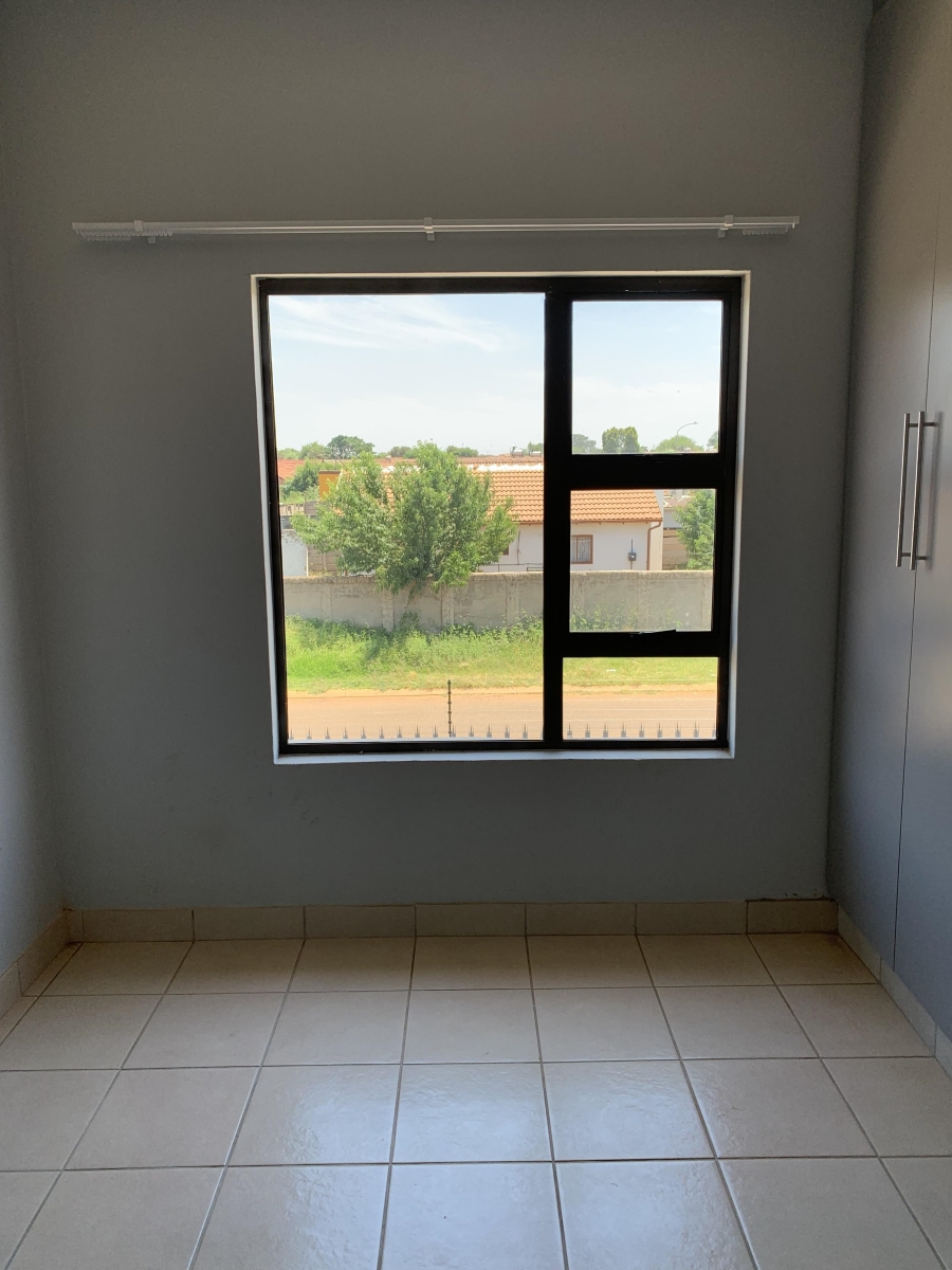 To Let 1 Bedroom Property for Rent in Villa Liza Gauteng