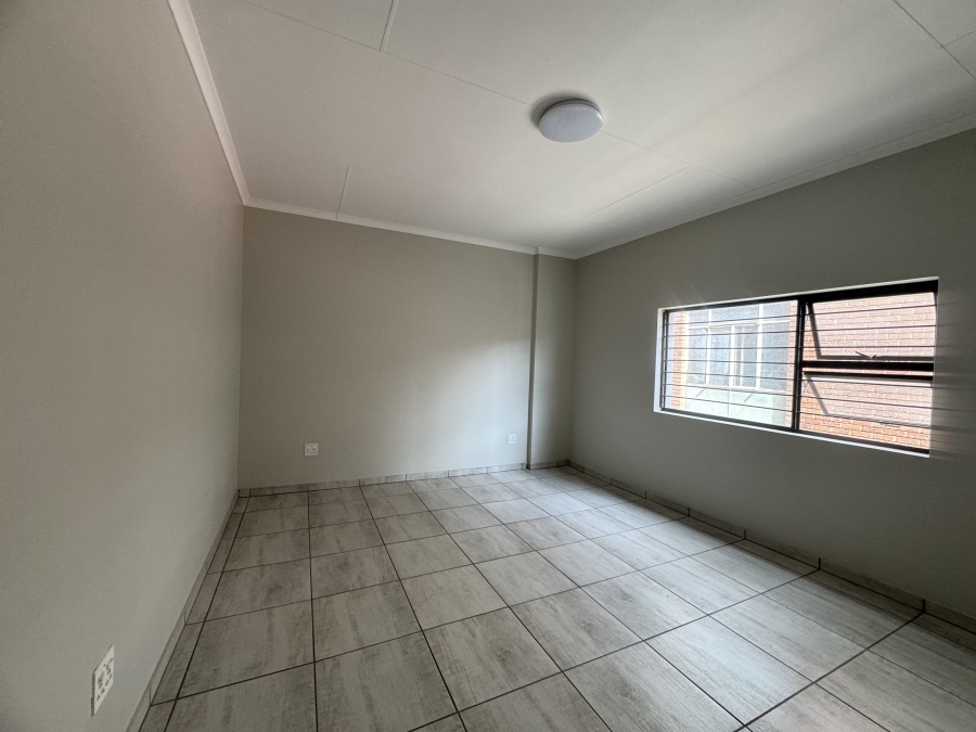 To Let 2 Bedroom Property for Rent in Germiston South Gauteng